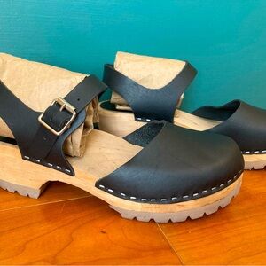 MIA brand clogs w/ trendy lug sole. Perfect for summer and transition to fall!